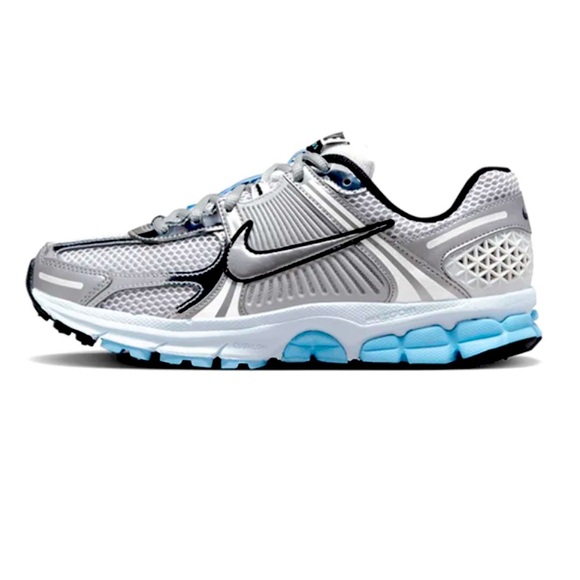 📎🩵 NIKE ZOOM VOMERO 5 METALLIC SILVER BLUE TINT 🩵📎